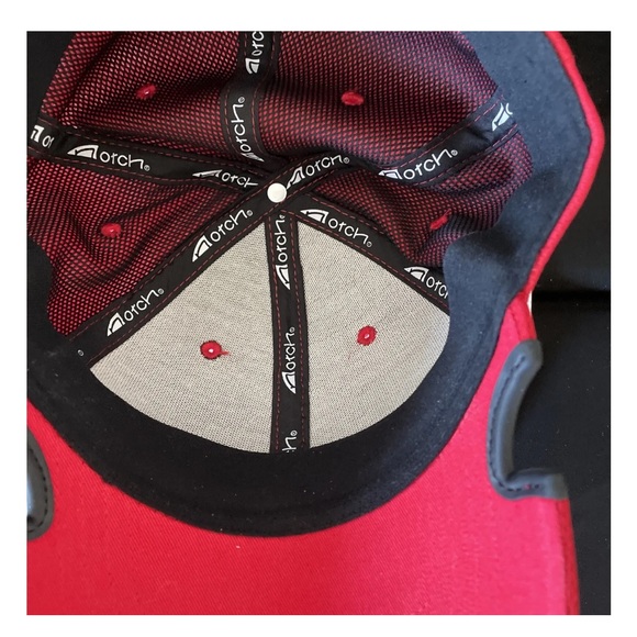 Notch Hat Mens Fitted S/M Red Spell Out Embroidered Logo Ball Cap Adjustable - Picture 4 of 4